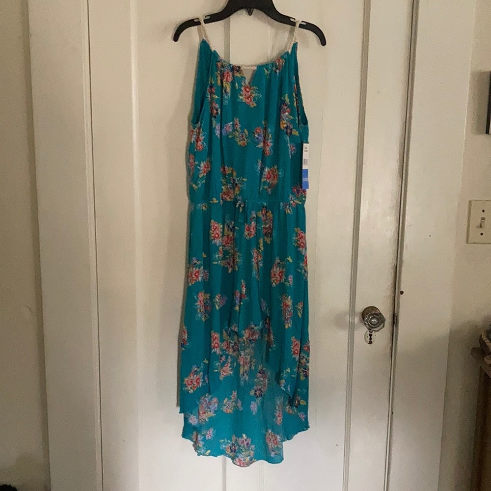 Cute high low dress. Color/teal